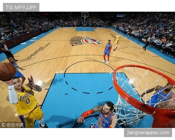 库兹马积极利用挡拆拉开空间，提升球队关键得分效率