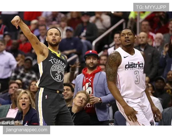 杰·伦·杰克逊二世利用挡拆拉开空间提升三分效率明显超过队内同位置球员