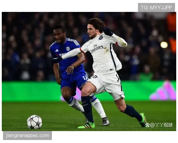 巴黎圣日耳曼越踢越被动：强强对话中的问题持续暴露，已对球队关键战能力造成影响