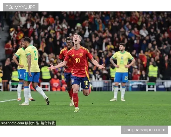 卡马文加与罗德里后场出球与节奏控制能力差异解析